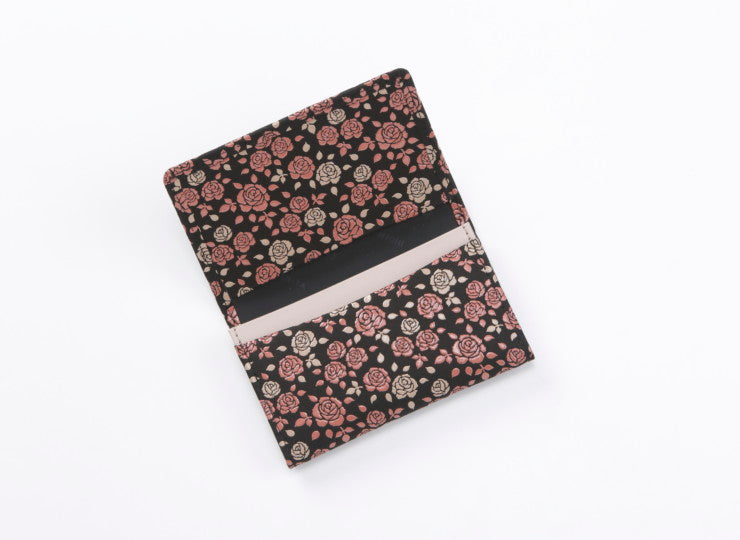 印傳屋 No. 8412 名刺入 ［かぐわ］ 7×11×1.3cm 名刺ケース 花柄 薔薇