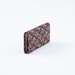 印傳屋 No. 8412 名刺入 ［かぐわ］ 7×11×1.3cm 名刺ケース 花柄 薔薇
