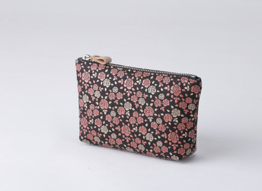 印傳屋 No. 8408 4ポーチ ［かぐわ］ 8.5×19×1.3cm ファスナー 薔薇